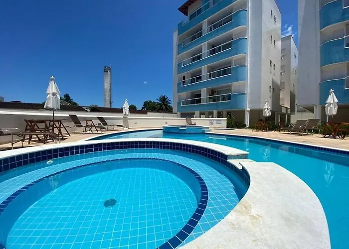 23A para 6 pessoas com Piscina e Churrasqueira no Cond Torremolinos Beach a 80m para Pé na areia na Praia da Enseada Ubatuba